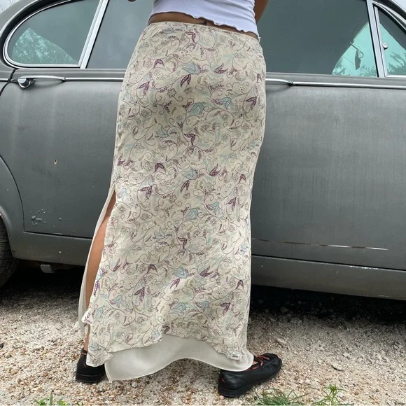 Express Cream and Purple Maxi Skirt - Picture 4 of 10